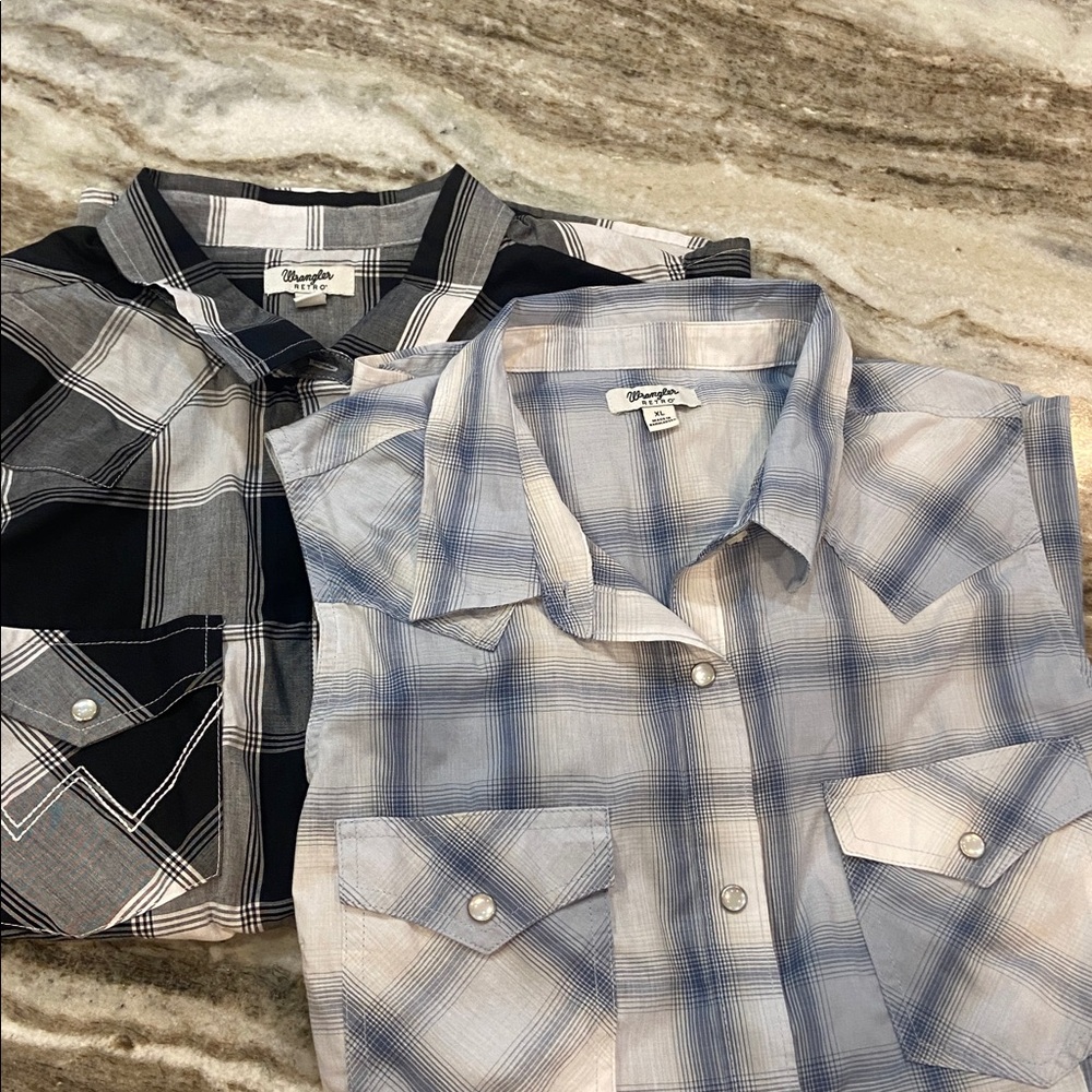 Wrangler Black and Gray Plaid Sleeveless Shirts